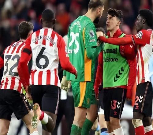 随着利物浦00，曼城00，英超最新积分榜出炉！枪手45分领跑