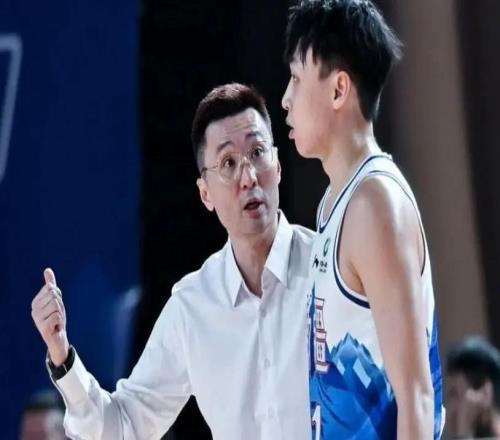 CBA排名彻底乱了，辽篮下滑倒数，广东队坏消息，顶级教练下课