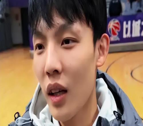 CBA三消息：徐杰伤病更新，胡明轩冲全明星票王，邱彪或遭重罚