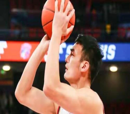 咋做到的晋苏战0分0板，出战4分钟，5犯离场，在场时球队输8分