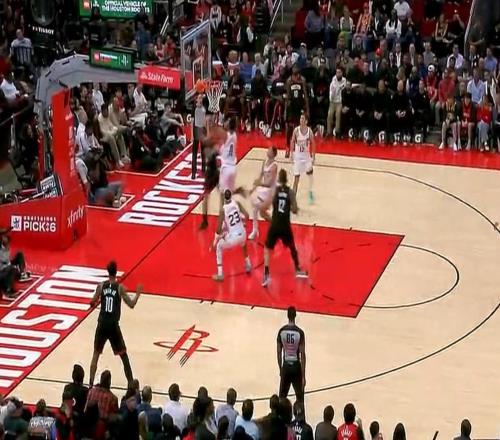 太离谱，火箭主场计时器坏了6次并没能调好，现在手动计时中