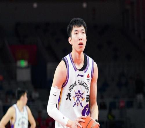 12战全败！段睿骐丢中圈三分绝杀四川惜败北控廖三宁18+6+5