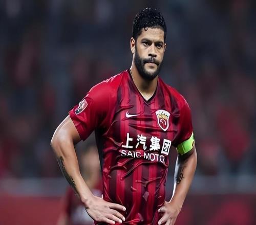 申花训练场又要来新外援！能力不比路易斯差，未来将挑大梁