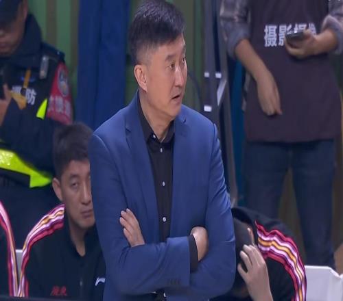 天赋第一却打不出来！广东队扶正新锋线大侧翼，保杜锋躺进总决赛