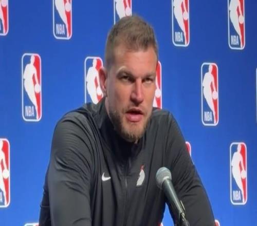 斯普利特：队医告诉我杨瀚森伤无大碍，所以才让他重返比赛