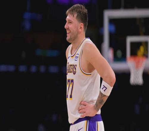 殴打东契奇！禁赛3场！混得不如威少爷啊...