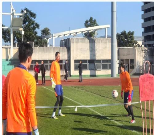 山东泰山夺冠稳了，土洋结合引爆中超，韩鹏又迎来众多名帅当助教