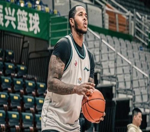 辽宁男篮VS山东！杨鸣拒绝输球，争议外援回归，央视直播