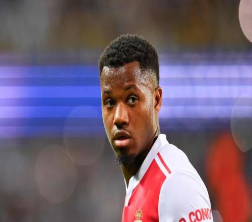 记者：巴萨内部对法蒂的处境感到担忧，曾考虑召回他重新外租