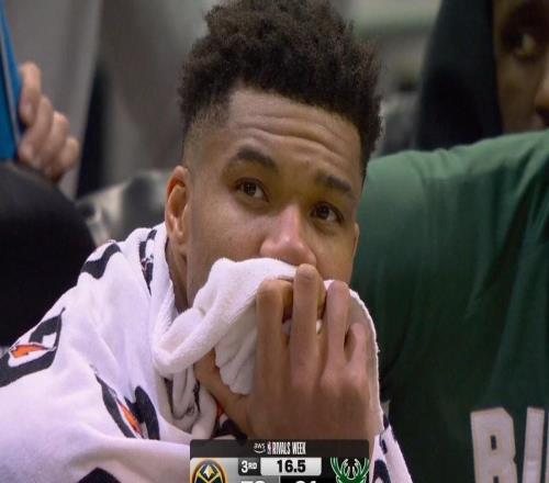 Shams：字母哥赛后自宣右小腿拉伤，预计将缺席46周