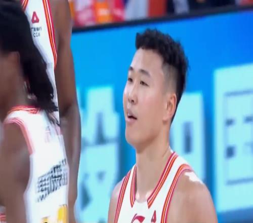 刺激！贺希宁43分杀红眼！白边封神24+18拯救卢伟，上海复仇深圳