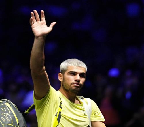 辛纳回应巴黎重返世界第一：这是明年目标，这儿场地我也需要适应