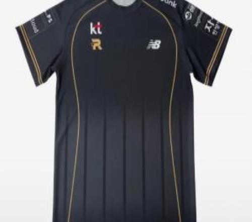 KT公布S15世界赛队服：售价109000韩元，依旧采用黑色配色