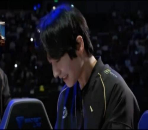 dys放歌送别Peanut最后一舞：那年的春风还是没有吹到Peanut身上