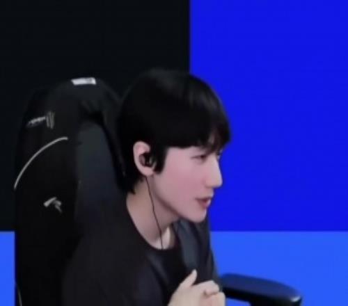 Peanut：明年要去中国约好去看一次到贤以前LGD的队员也约了去旅行