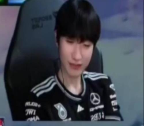 Peanut：到贤的肩宽真的绝了跟他说只送1000个星气球有点可惜捏