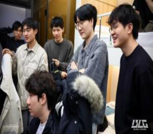 状态下滑还是有待磨合Viper多项数据位列联盟下游：伤害刷钱等