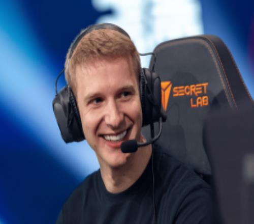 T1官宣Gumayusi离队Jankos震惊：传奇阵容正在慢慢分崩离析