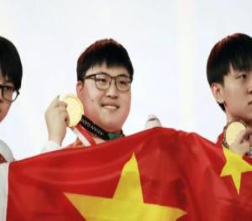 Reddit热议Uzi选Ruler为史一AD：GOAT的谦虚父亲选择了他的儿子