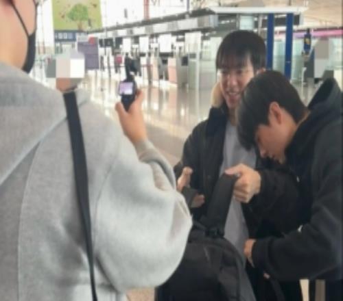 这边岁月静好！AL官媒晒队员日常照：请给我一个准确的季节