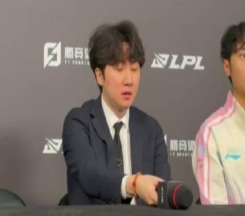 Daeny教练：我刚来这支队伍希望选手配合好一些并且改掉坏的习惯