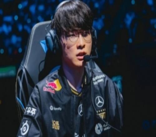 赛事官方分享T1赛后返图：卫冕冠军重回半决赛